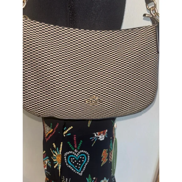 COACH Like NEW Legacy Black/White Jacquard & pebble leather Luxury Bag